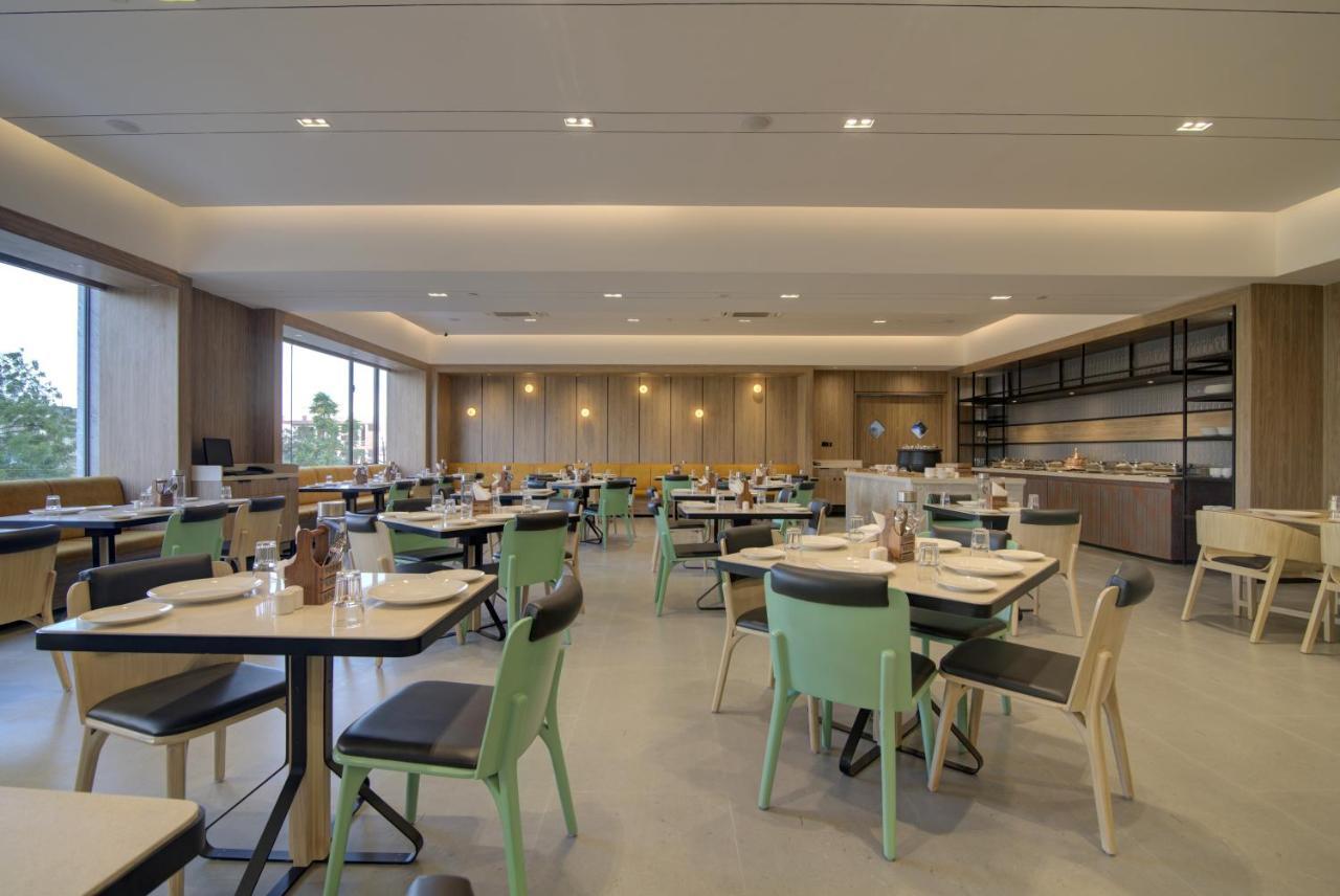 7 Apple Hotel Pratap Nagar, Jaipur Eksteriør bilde